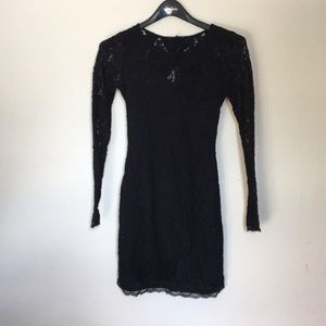 Lace Express short black dress